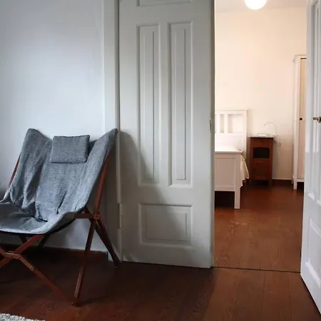 Mit Grossem Garten Und Blick Zum Furstenwerder