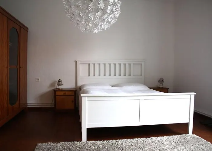 Mit Grossem Garten Und Blick Zum Appartement *