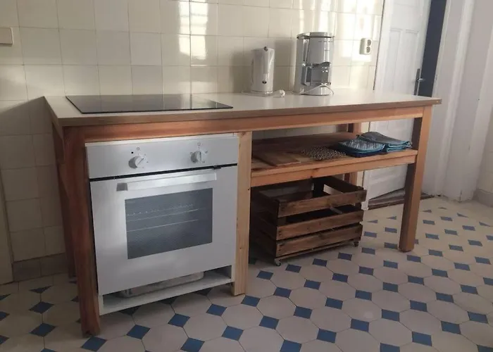 Mit Grossem Garten Und Blick Zum Furstenwerder