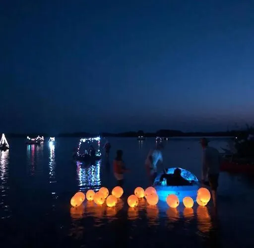 Mit Grossem Garten Und Blick Zum Appartement *