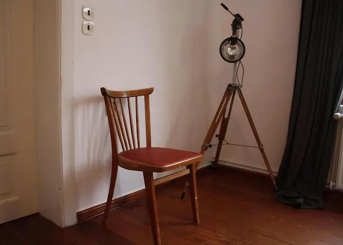 Mit Grossem Garten Und Blick Zum * Furstenwerder