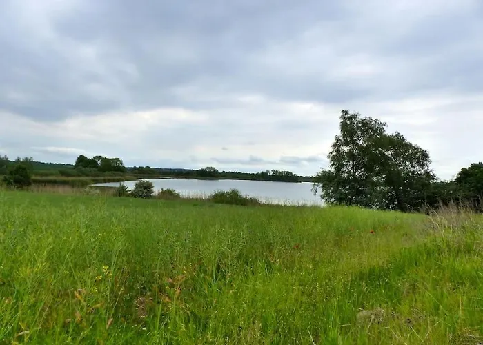 Mit Grossem Garten Und Blick Zum *