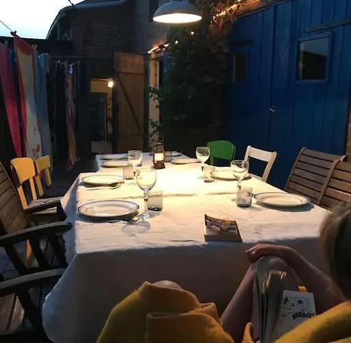 Mit Grossem Garten Und Blick Zum * Furstenwerder